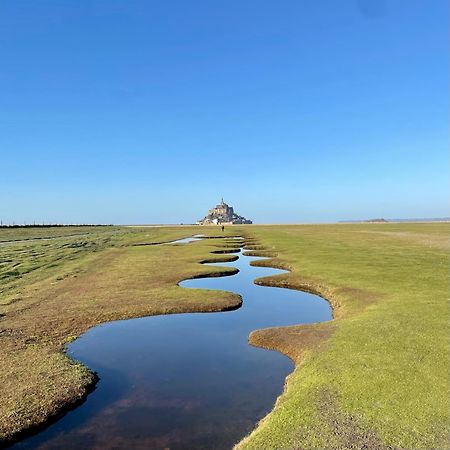 Sunset Family Guesthouse Mont Saint Michel Céaux Exteriér fotografie